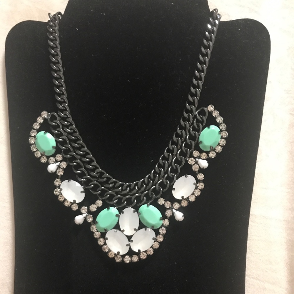 Premier designs necklace. New